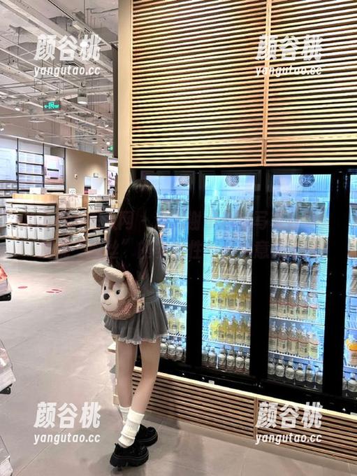 Xiuren秀人网 - 深入谢小葱的写真分享，发现“肉丝”的多面性与艺术意义.txt