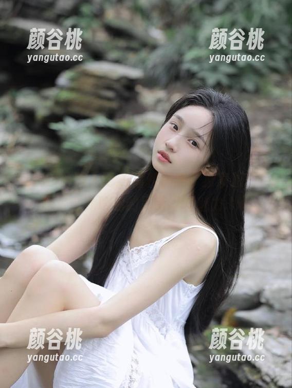 Xiuren秀人网 - 福利满满，独家原图！探索金允珍呐的吊带写真魅力.txt