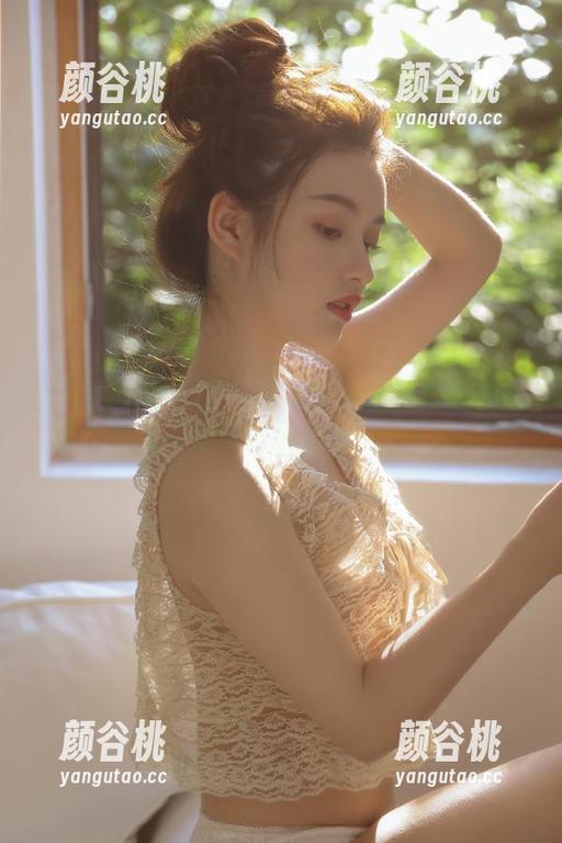Xiuren秀人网 - 顾欣怡的无圣光剧情套图，传递灵动与优雅的每一个瞬间.txt