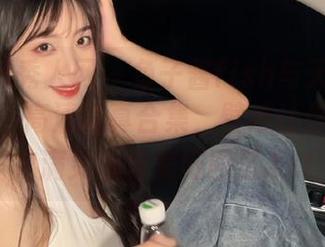 Xiuren秀人网 – 鱼子酱fish与天台的完美邂逅：高清写真合集，壁纸让你的生活充满灵感与美好回忆.txt