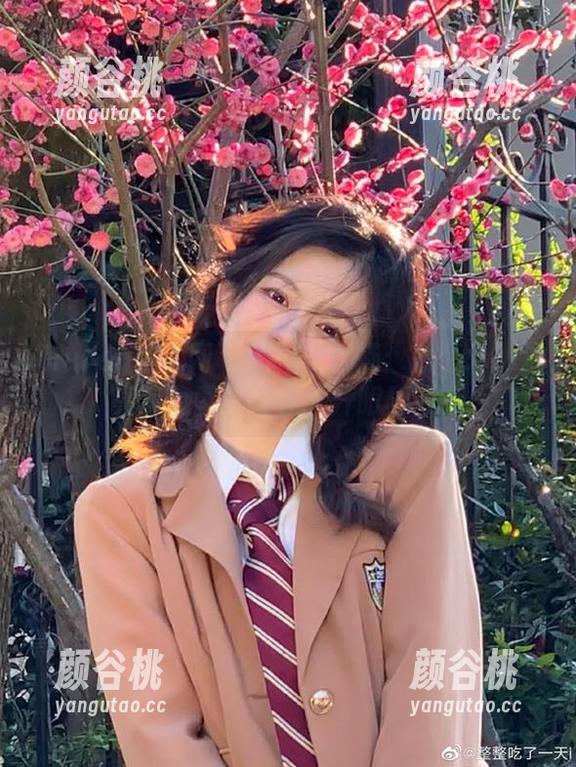 Xiuren秀人网-龙籹cool Xiuren秀人网 - 细腻与张扬:龙籹cool油亮写真图集让你大开眼界.txt