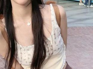 YouMi尤蜜荟 – 张思允Nice的日常作品，观看她如何捕捉生活的美好瞬间.txt