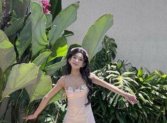 beautyleg – 沉浸在AVY浴室的视觉盛宴：绝美照片合集，尽显优雅风情.txt