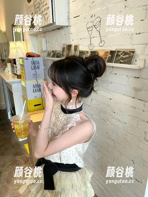 beautyleg - Flora泳衣图包新鲜出炉：分享她夏季海滩的绝美瞬间！.txt