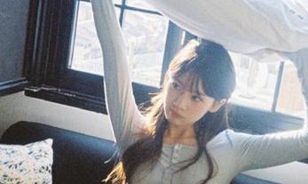 beautyleg – Lina的礼服写真集分享，发现她在每一件礼服中的独特风格！.txt