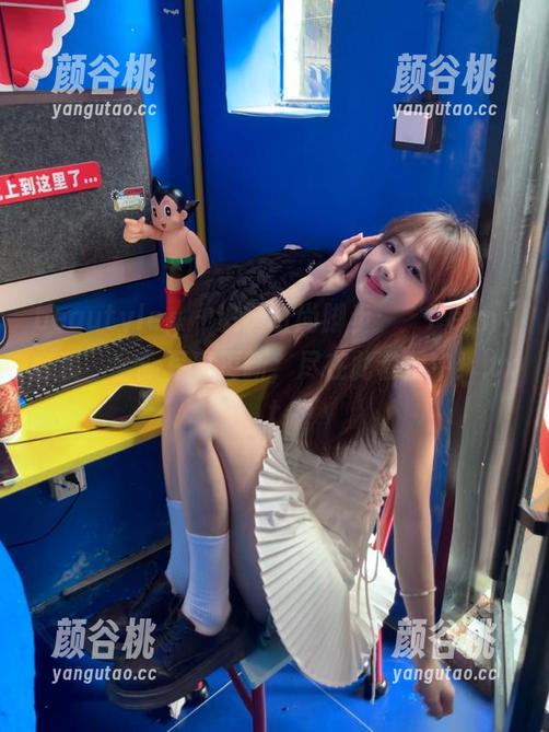 beautyleg - 追随时尚脚步：“Penny套装”全新写真更新，尽在此套图中！.txt