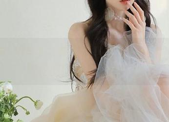 beautyleg – 私拍写真里的PinQ：白裙飘逸间的灵动魅力.txt