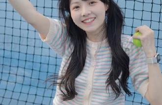 beautyleg – 令人心动的Yvonne白丝灵感：引人注目的原图与图片.txt