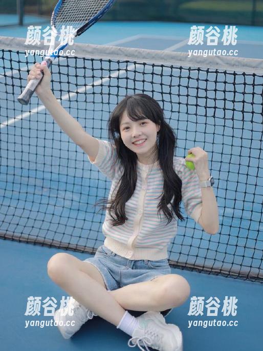 beautyleg - 令人心动的Yvonne白丝灵感：引人注目的原图与图片.txt