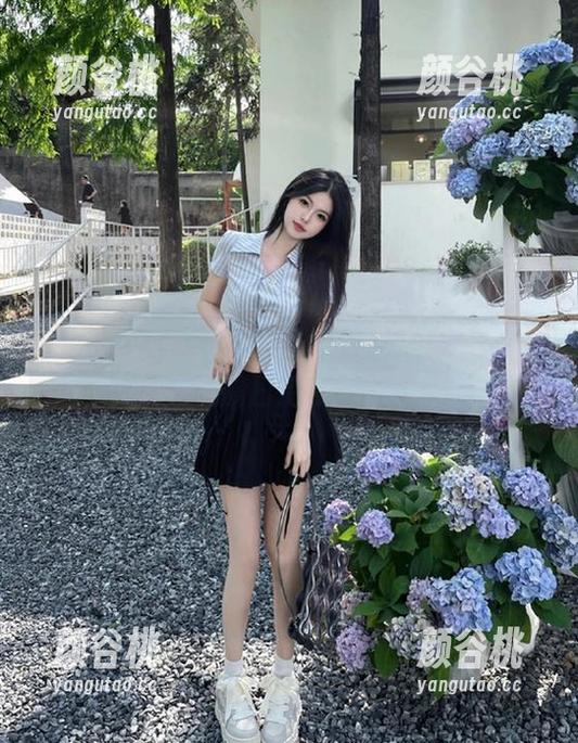 pans - 禾禾比基尼写真作品集开放下载，迎接你的夏日清凉之旅！.txt