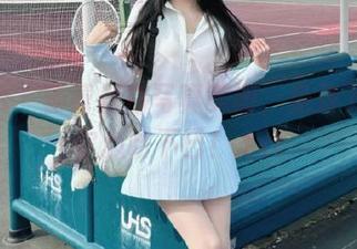 pans – 蕾蕾黑白写真美图，免费下载让你心动不已！.txt