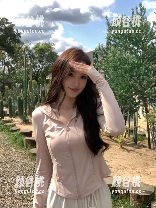 partycat轰趴猫 - 立即在线查看可乐Vicky穿着水手服的原图，感受她的活力与个性！.txt