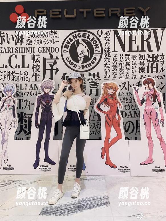 一小央泽与mihaisha写真集的分享，让我们共同探索她的甜蜜冒险！.txt