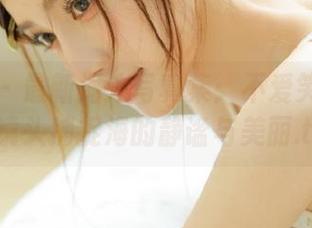 微密圈 – 最新海边写真集：不爱笑的赛琳用镜头捕捉海的静谧与美丽.txt