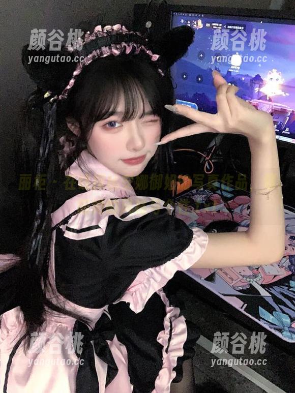 丽柜 - 在线探秘安娜御姐的写真作品，领略她的风格与个性.txt