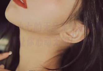 丽柜 – 体验小七的无圣光美图盛宴，JK写真让你心动无限！.txt