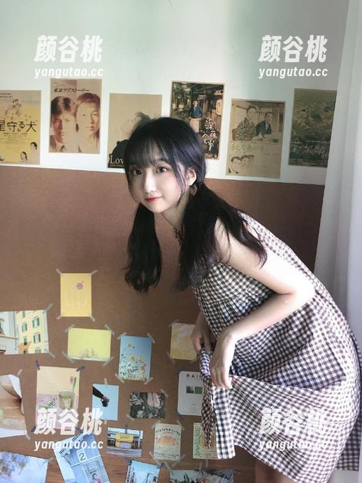 丽柜 - 小戈职业装写真：典雅与力量并存的套图，为职场女性注入活力.txt