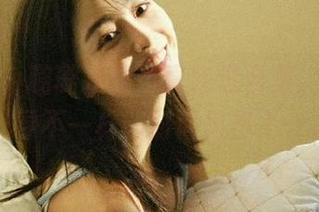 丽柜 – 小璐璐灰丝写真精选合集，带你探寻不一样的时尚风格.txt
