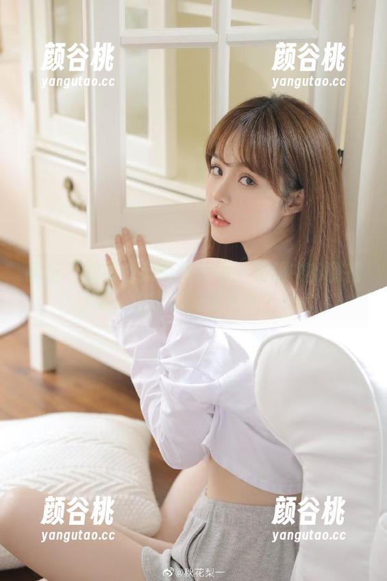 丽柜 - 解锁白云私拍套图：和服中的甜蜜日常，治愈你的每一天！.txt