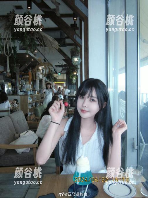 当亚马逊鲶鱼遇上新人看护师：一场写真与图册的狂欢！.txt