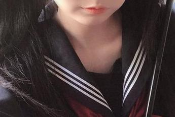 佳佳好难啊校服套图分享，捕捉青涩岁月的美好回忆.txt