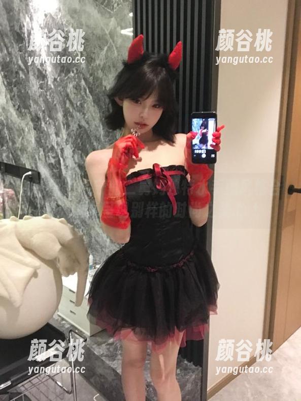 微密圈 - 保守的二舅妈独特水手服风格合集：图集呈现别样的时尚之美.txt