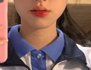 克拉女神 – 震撼视觉：宋黛泳装写真与可爱原图完美结合.txt