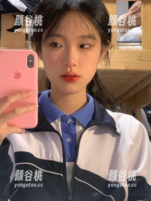 克拉女神 - 震撼视觉：宋黛泳装写真与可爱原图完美结合.txt