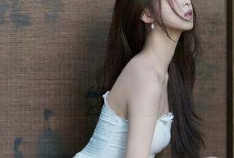 克拉女神 – 小芹的裤里丝美图合集：仿佛置身梦幻般的唯美瞬间.txt