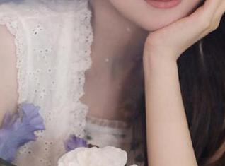 克拉女神 – 百琳独特的私拍视角：修女作品引发的灵魂共鸣与思考.txt