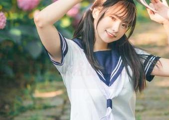 克拉女神 – 独家呈现：赵雨静女仆写真全集原图，瞬间定格的绝美时刻！.txt