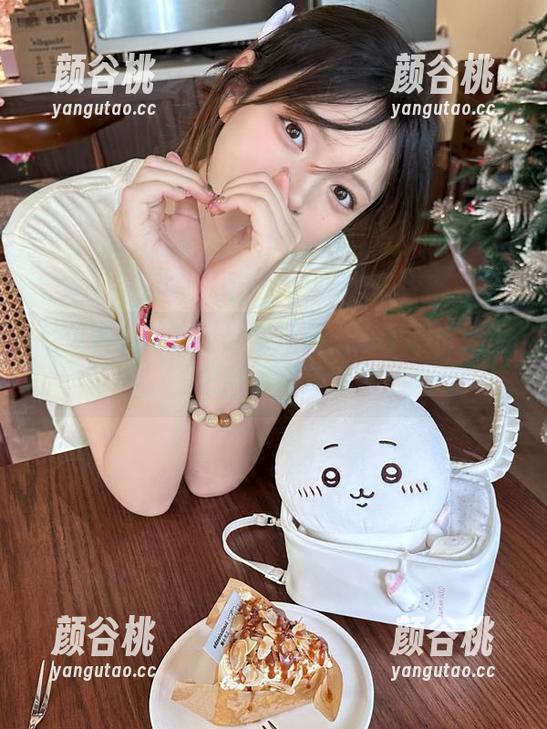 兔玩映画全新写真集发布：这个腿也太细了吧，原图展现绝美曲线。.txt