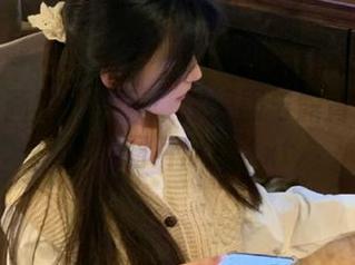 兔玩映画写真合集：体操服与露背毛衣的唯美图片欣赏.txt