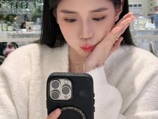 兔玩映画呈现：制服妹妹的小细腿，绝美套图让你心动不已！.txt