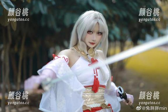 兔胖胖min独创的百合黑白兔女郎写真合集，视觉盛宴呈现.txt