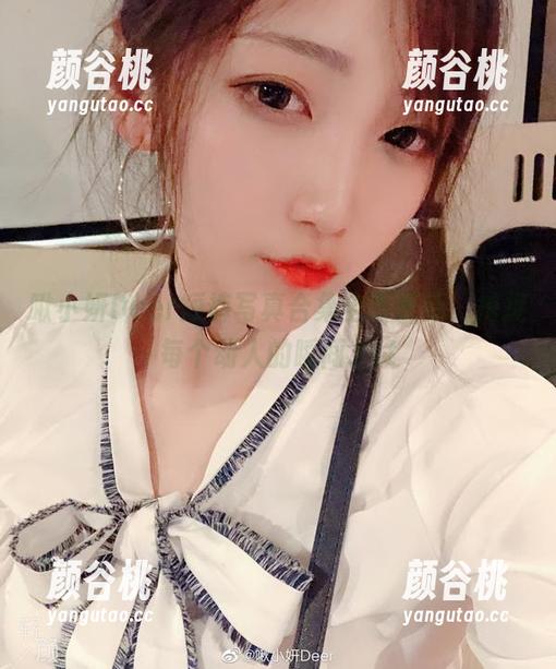 啾小妍Deer短裤写真合集全面更新，捕捉每个动人的瞬间.txt