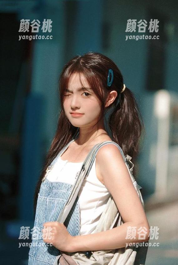 喵糖映画独家私拍图包，清纯黑丝少女的甜美瞬间让你无法抗拒，速来围观！.txt