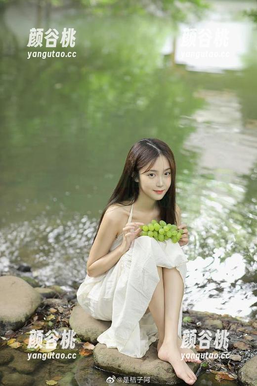 嗲囡囡 - Misty萌晰蕾丝独特照片合集，分享瞬间定格的美丽故事.txt