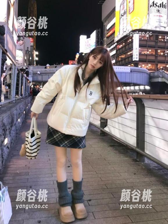 嗲囡囡 - 优美流氓小巫女白裙写真原图，精心整理图包等你欣赏.txt