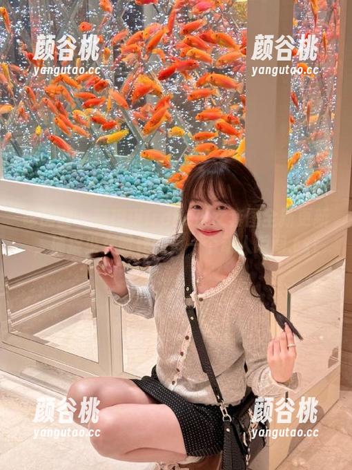 嗲囡囡 - 萌琪琪Irene少女套图全新更新，捕捉少女时代的每一个动人瞬间.txt