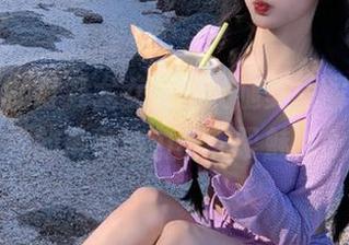 嗲囡囡 – 打开龙女宝宝长腿美图图集，感受她的青春活力与无限魅力.txt