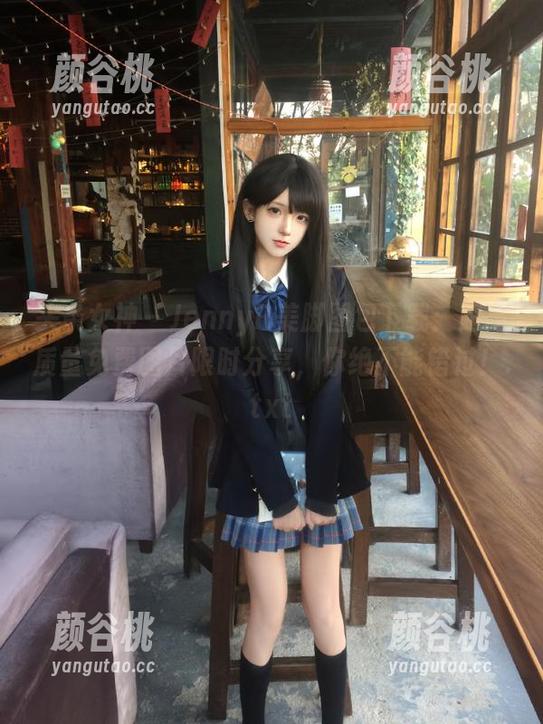 头条女神 - JennyR美脚图包下载：超高质量免费图片限时分享，你绝不能错过！.txt