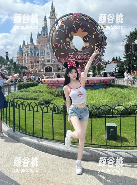 头条女神 - 感知李由美的私人空间：浴室精选图集一窥其独特魅力.txt