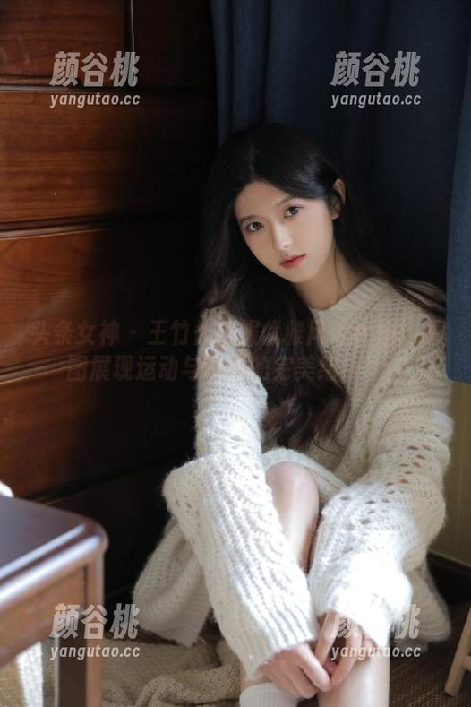 头条女神 - 王竹体操服优雅风采全集：原图展现运动与艺术的完美结合.txt