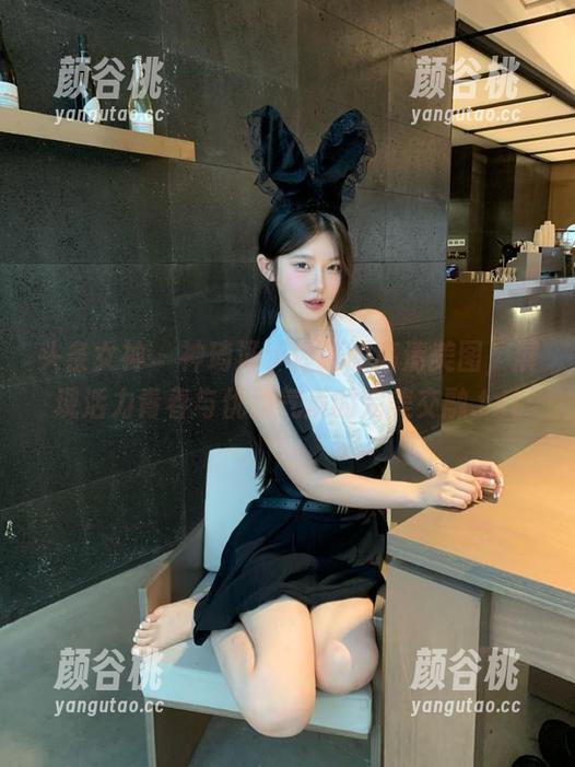 头条女神 - 神琦泽步体操服高清美图，展现活力青春与优雅气质的完美交融.txt