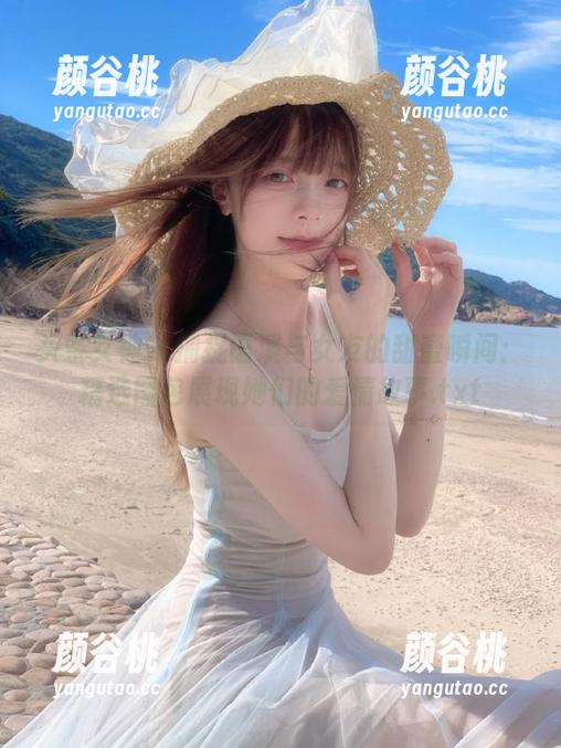 头条女神 - 捕捉语溪与女友的甜蜜瞬间：精选图包展现她们的爱情故事.txt