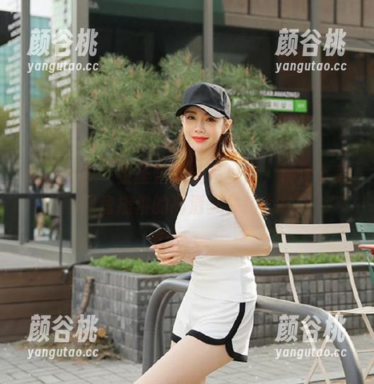 头条女神 - 金圣雪瑜伽写真集，快速下载网盘提供的高清文件！.txt