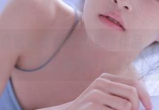 女主K催眠傲娇前辈的美图作品，真是一场视觉的盛宴！.txt