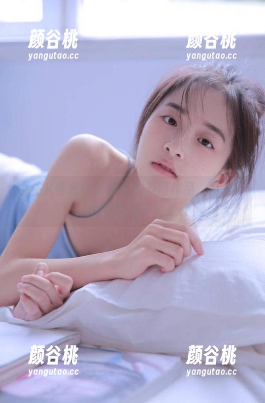 女主K催眠傲娇前辈的美图作品，真是一场视觉的盛宴！.txt