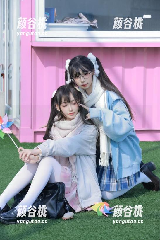 学妹加速跑 - 小七透明写真图集最新更新，探索她的独特艺术视野.txt